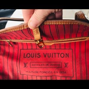Louis Vuitton never full GM one year old